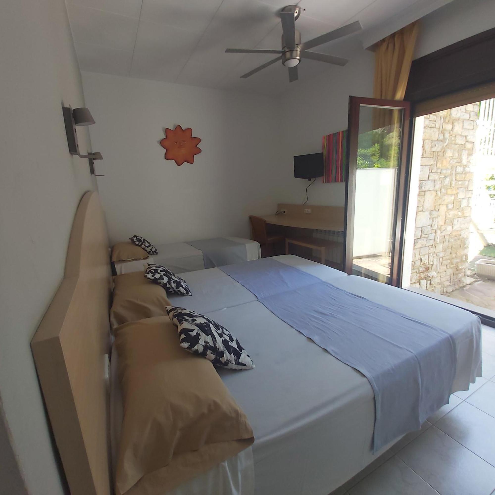 Hotel Bonsol Лорет де Мар Екстериор снимка